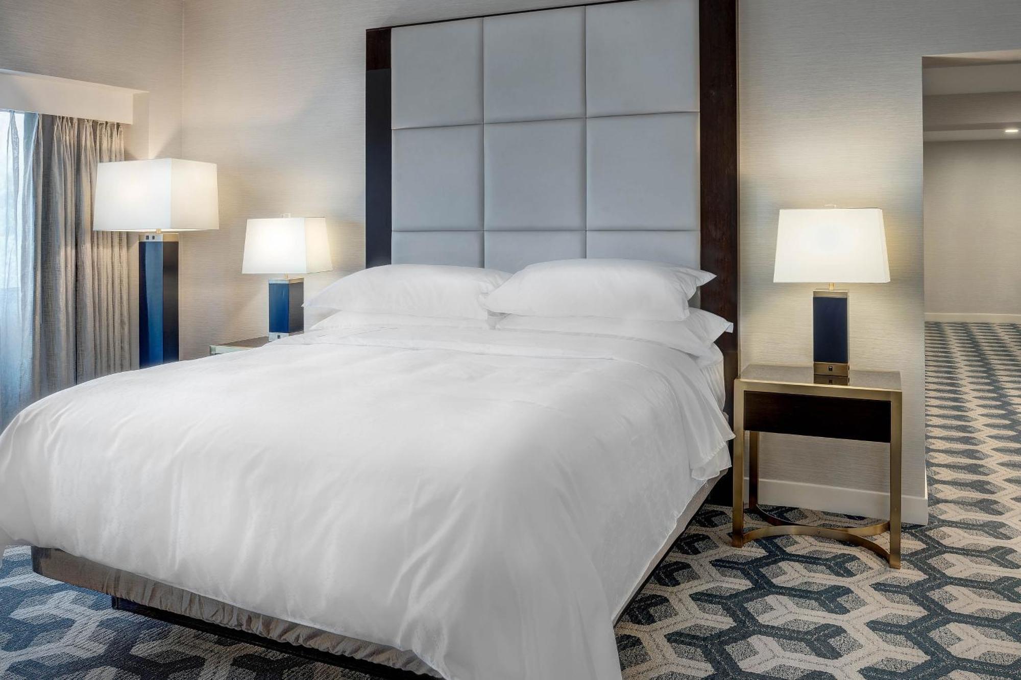 Sheraton Eatontown Hotel Extérieur photo