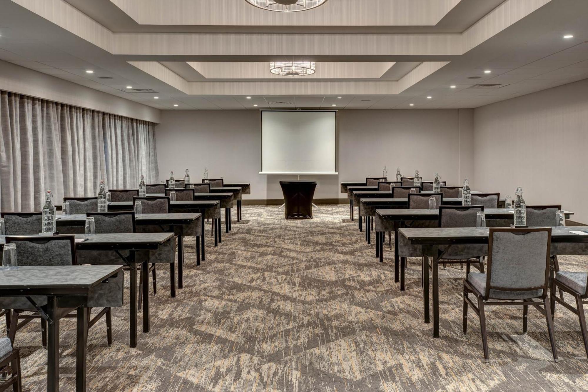 Sheraton Eatontown Hotel Extérieur photo